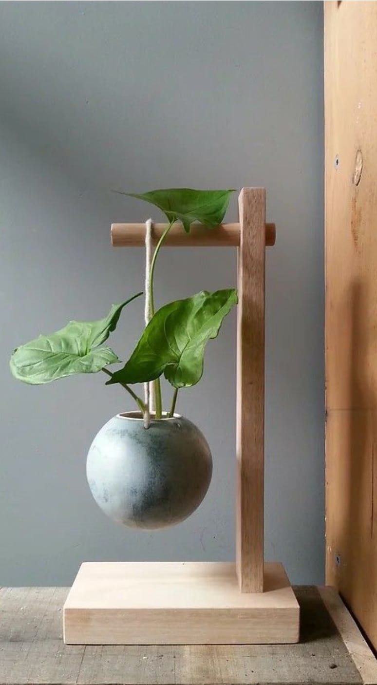 FLOWER POT HANGER